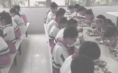 梦见吃饭打碎盘子