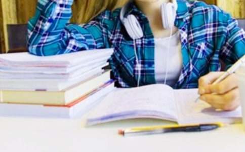 有关大学生活委员述职报告