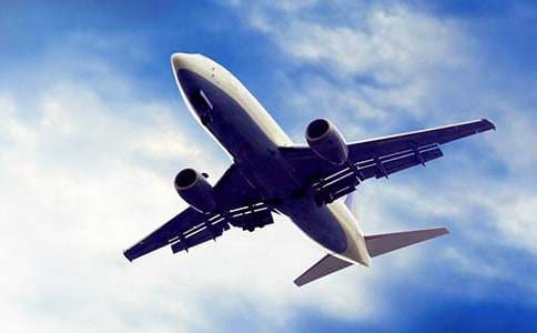 坐飞机能带婴儿车吗