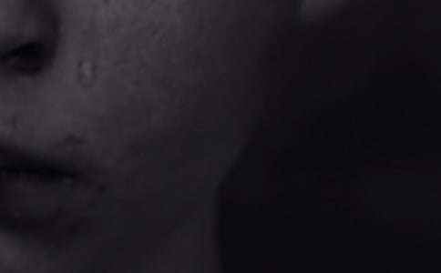 梦见在梦里哭泣