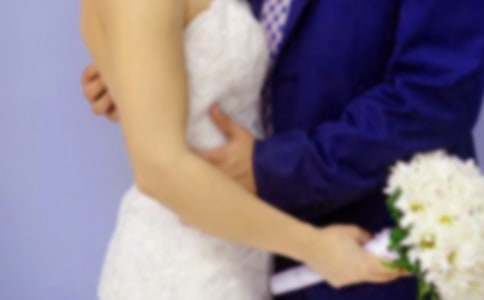 梦见妻子和别人接吻