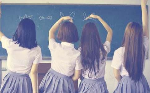 梦见和同学打闹嬉笑